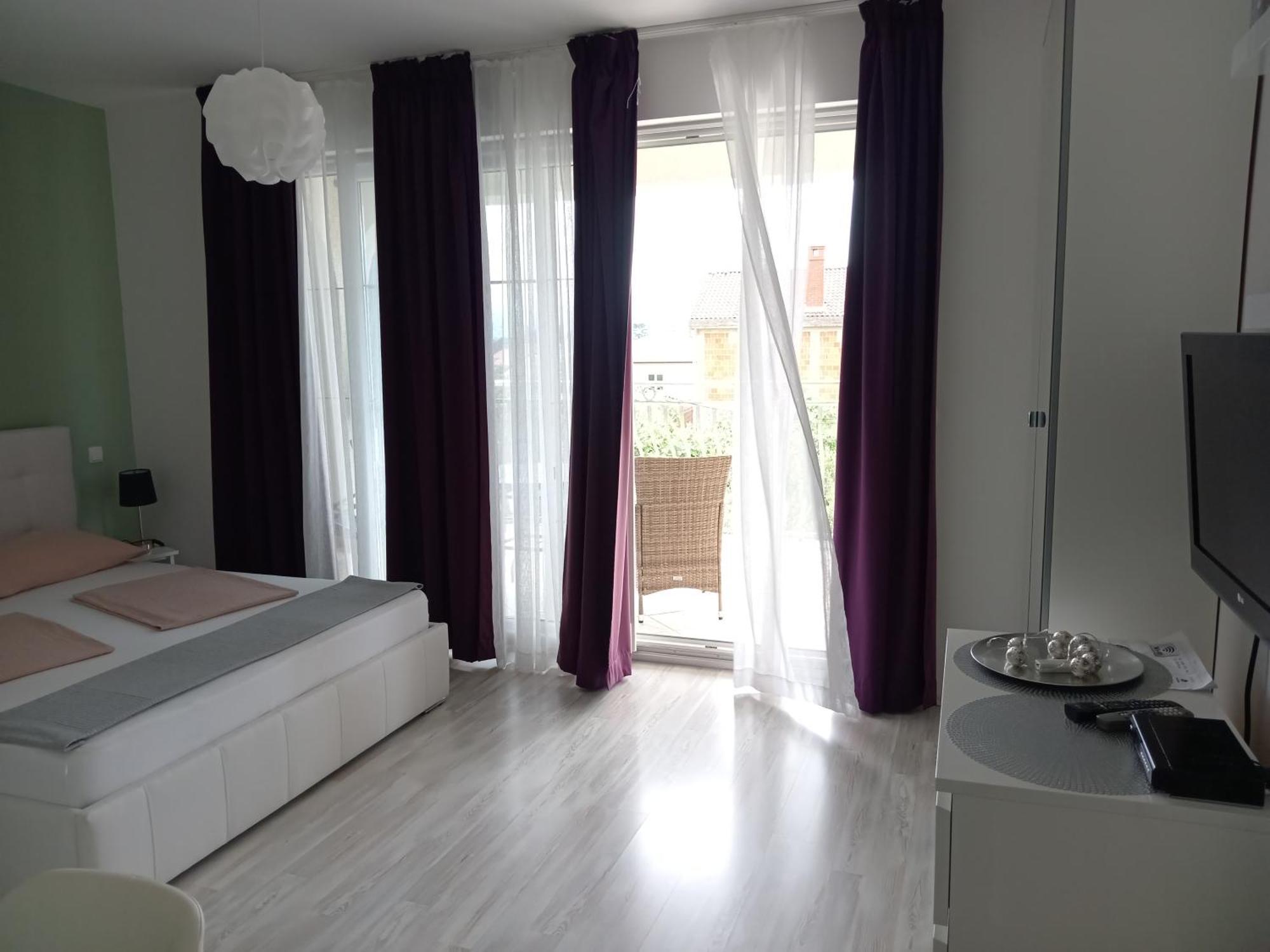 Ana Rooms Krk Town Buitenkant foto